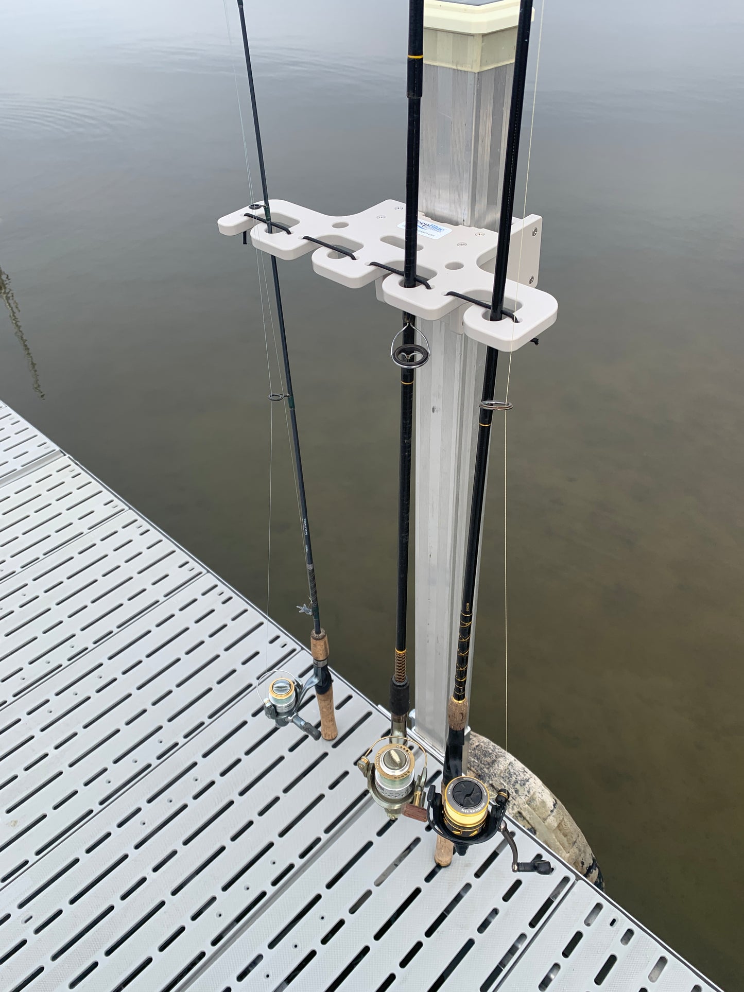 Dock Post – 4 Place Rod Holder